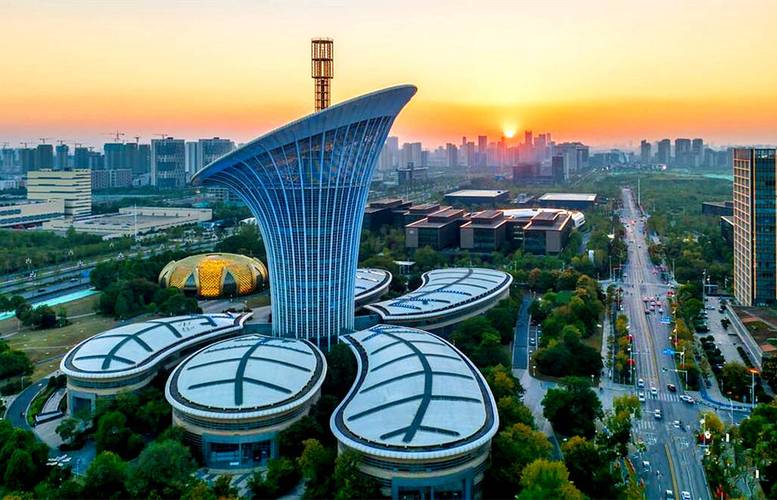 东湖新技术开发区gdp达3360亿,这对武汉经济发展有哪些影响?